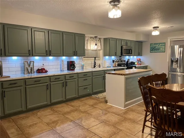 $239,900 | 1704 State Hwy HH, Sikeston, MO 63801