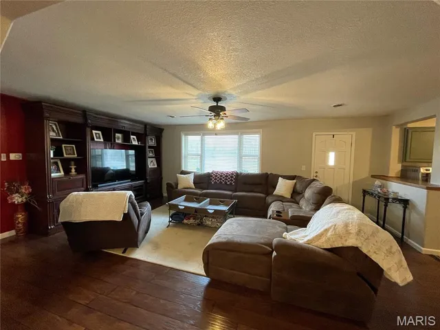 $239,900 | 1704 State Hwy HH, Sikeston, MO 63801