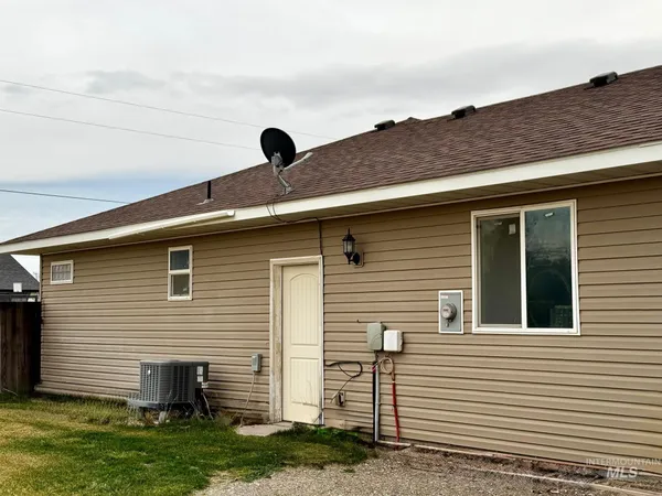 $380,000 | 114 Apple Blossom Drive, Rupert, ID 83350