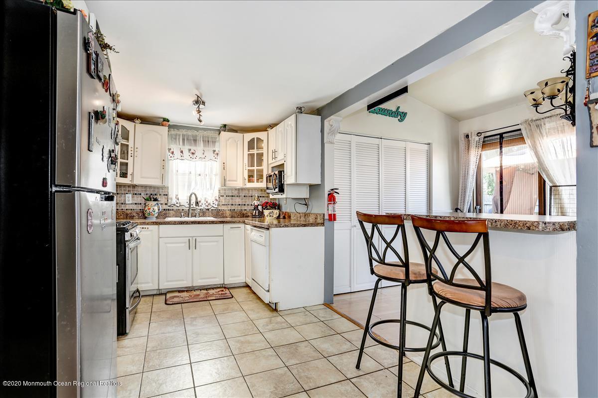 129 2nd Street Keyport, NJ 07735 - Photo 8 of 23 full kitchen