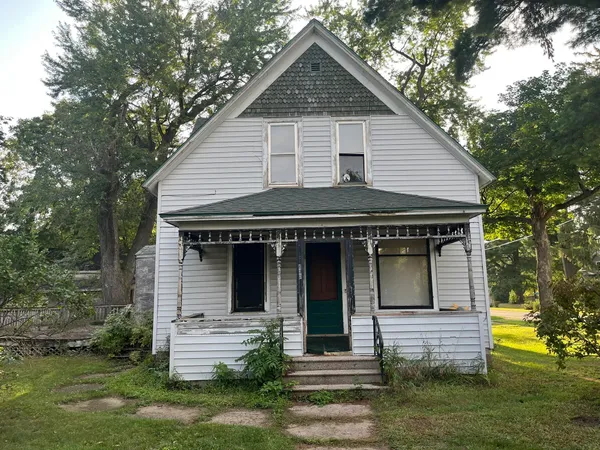 $79,900 | 600 Division Street, Wild Rose, WI 54984