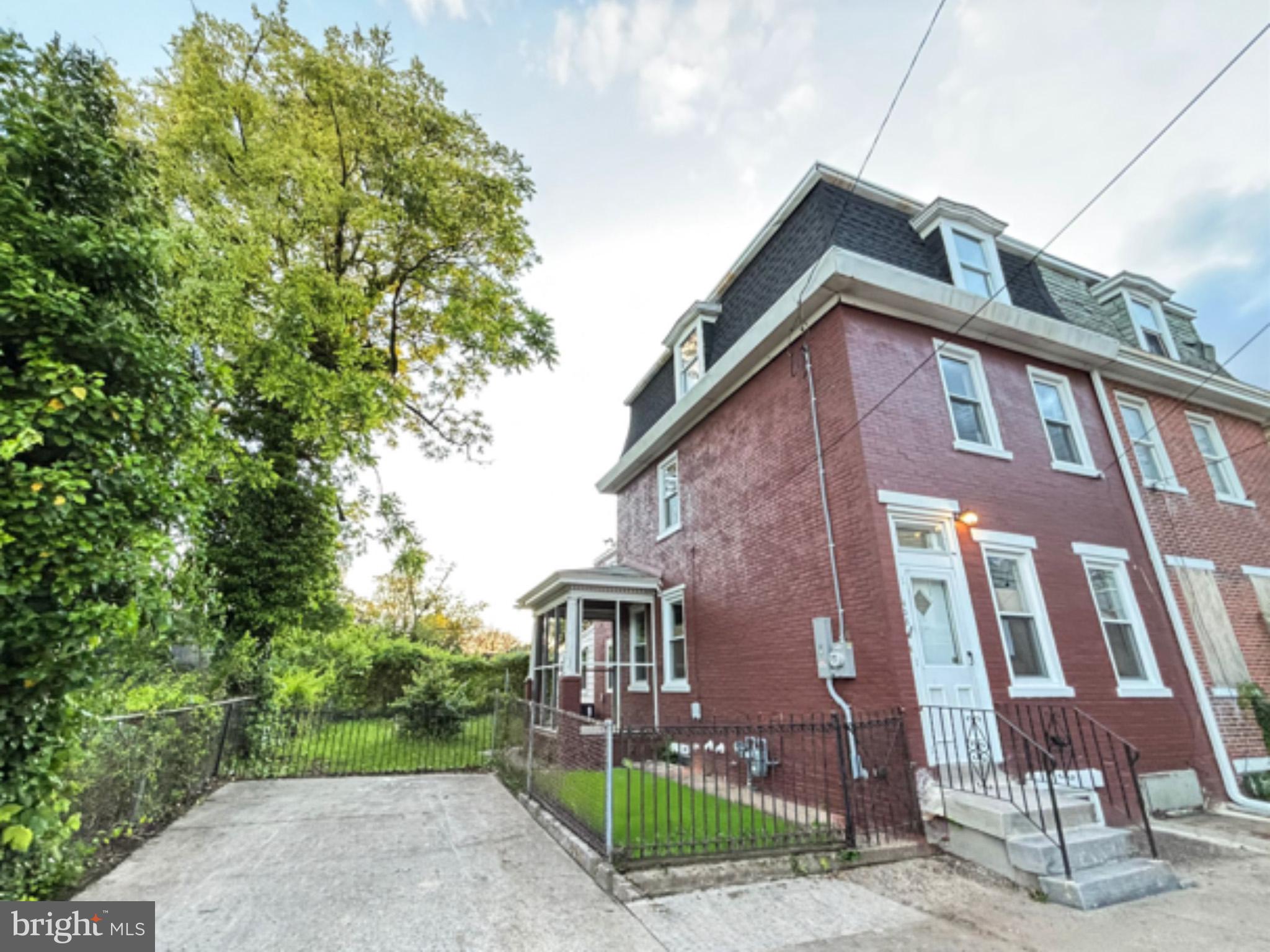 438 Lawrence Street Burlington, NJ 08016 - Photo 1 of 21