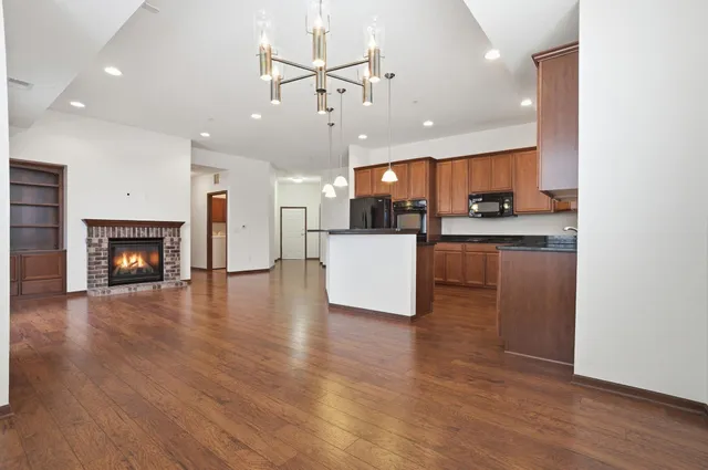 $325,000 | 1840 Freedom Lane, Unit 102, Chanhassen, MN 55317