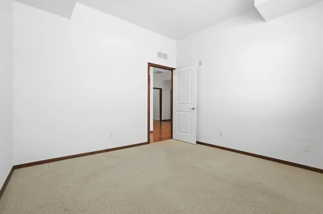 $325,000 | 1840 Freedom Lane, Unit 102, Chanhassen, MN 55317