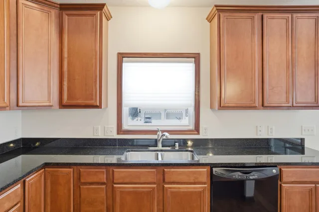 $325,000 | 1840 Freedom Lane, Unit 102, Chanhassen, MN 55317