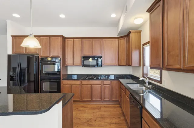 $325,000 | 1840 Freedom Lane, Unit 102, Chanhassen, MN 55317