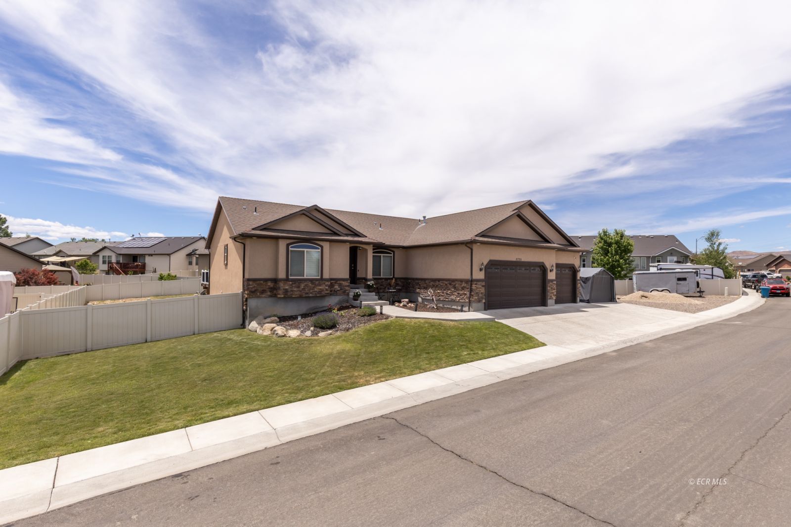 3735 Valley Ridge Avenue Elko, NV 89801 - Photo 4 of 31
