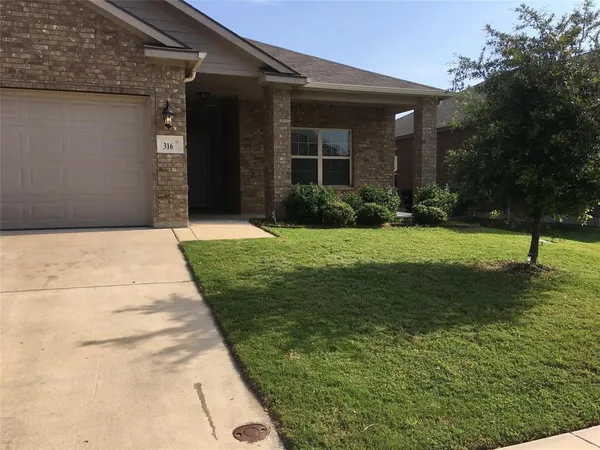 $2,150 | 316 Lead Creek Drive, Fort Worth, TX 76131