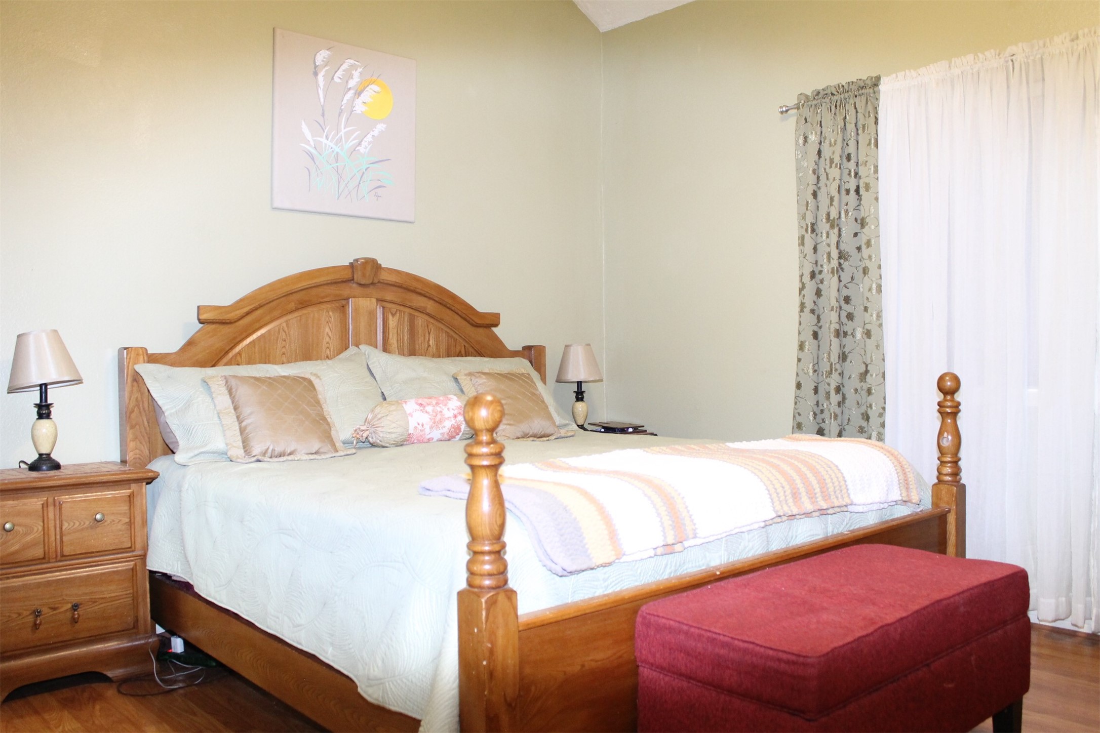 15818 Camp Fire Road Friendswood, TX 77546 - Photo 18 of 36 a bedroom with a bed and a mirror