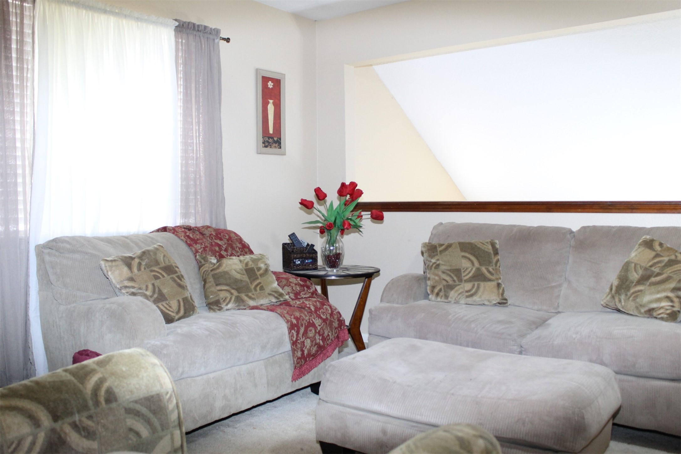 15818 Camp Fire Road Friendswood, TX 77546 - Photo 25 of 36 a living room with furniture