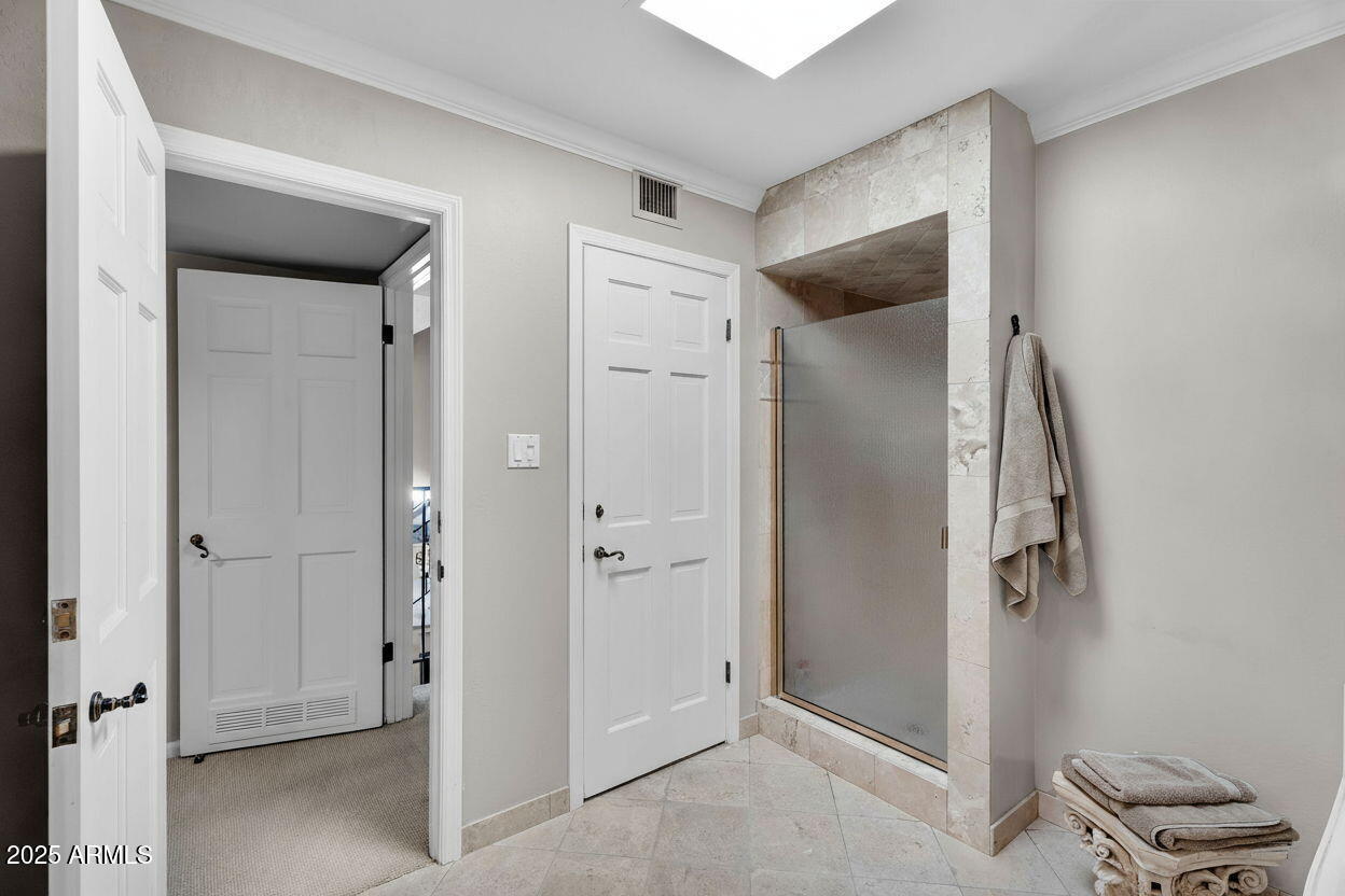 6701 North Scottsdale Road, Unit 16 Scottsdale, AZ 85250 - Photo 57 of 83 Secondary bathroom