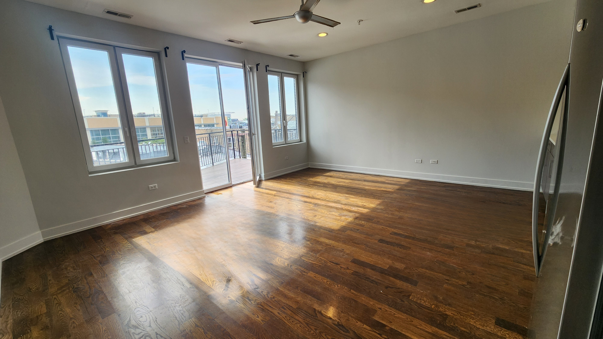 4428 North Sheridan Road, Unit 4G Chicago, IL 60640 - Photo 6 of 23