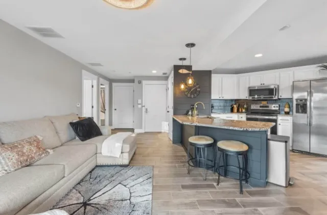 $296,000 | 6009 South Dune Harbor Drive, Unit 101, Portage, IN 46368