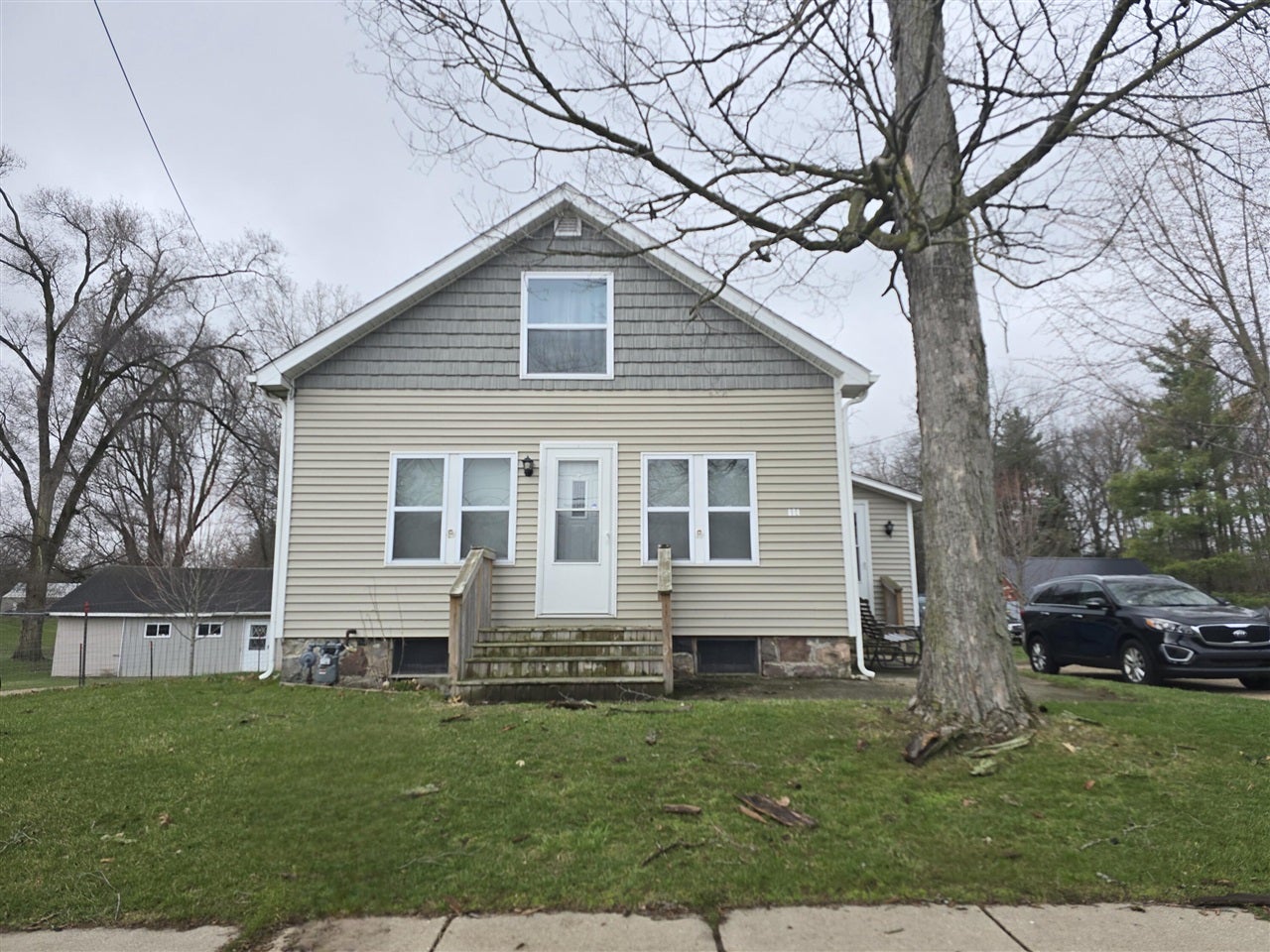 804 East State Street Colon, MI 49040 - Photo 3 of 29 Gallery Image 3