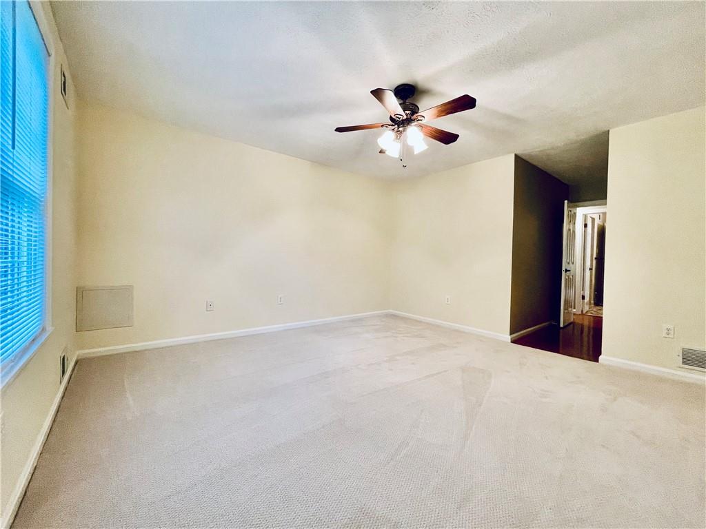 1041 Rutledge Drive Pittsburgh, PA 15241 - Photo 17 of 25 Gallery Image 17