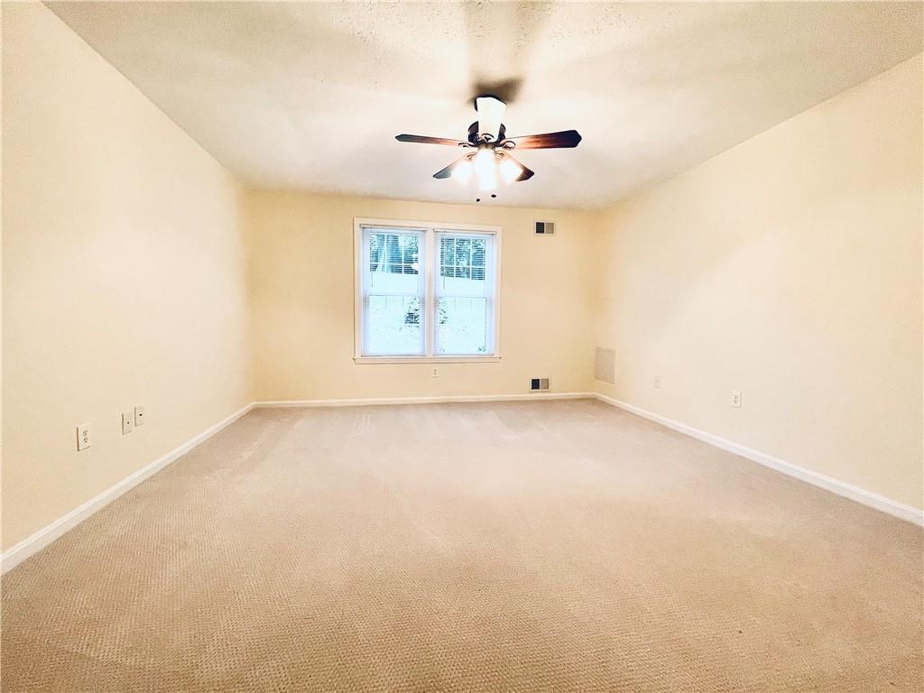 1041 Rutledge Drive Pittsburgh, PA 15241 - Photo 18 of 25 Gallery Image 18