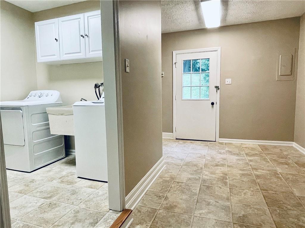 1041 Rutledge Drive Pittsburgh, PA 15241 - Photo 21 of 25 Gallery Image 21