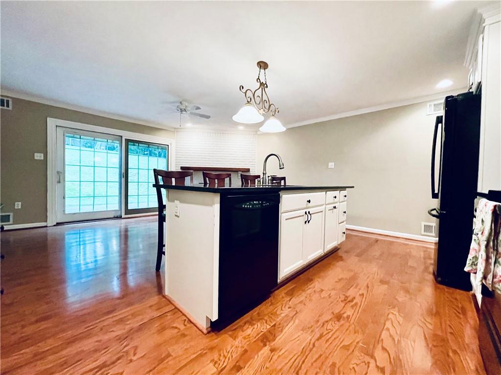 1041 Rutledge Drive Pittsburgh, PA 15241 - Photo 8 of 25 Gallery Image 8