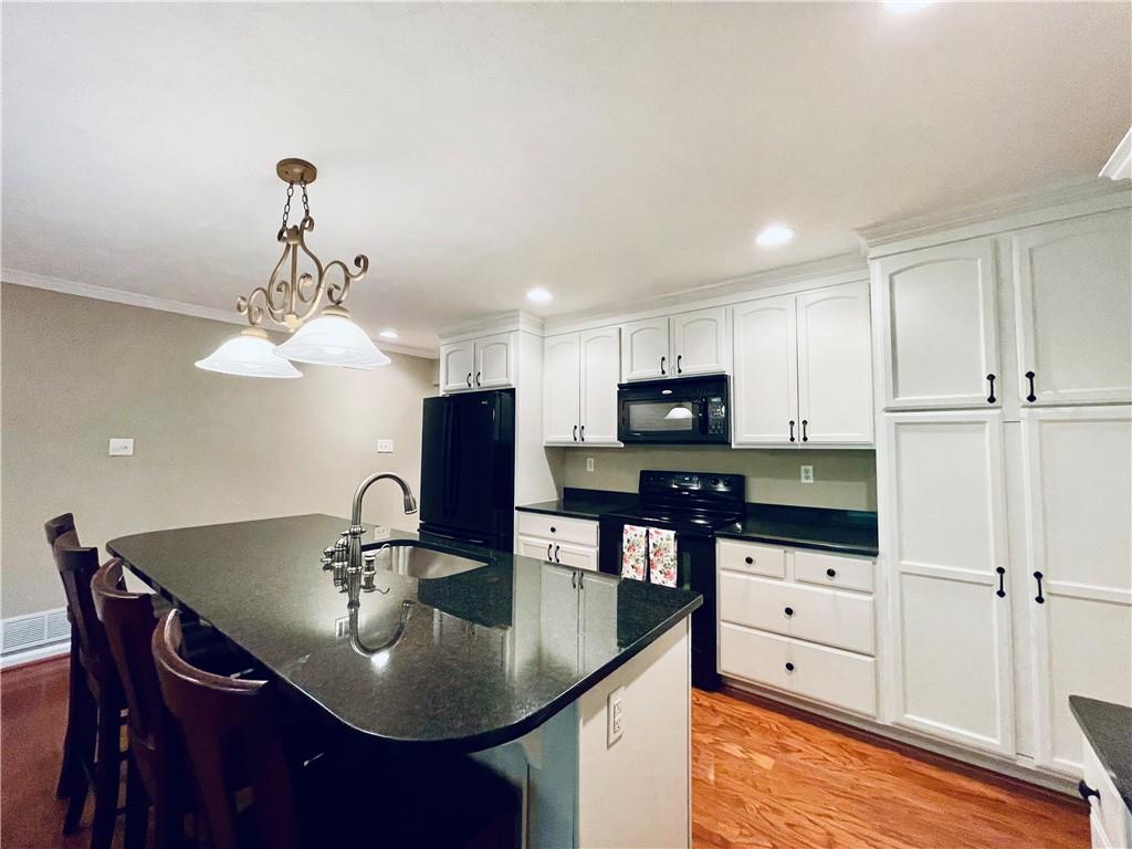 1041 Rutledge Drive Pittsburgh, PA 15241 - Photo 10 of 25 Gallery Image 10