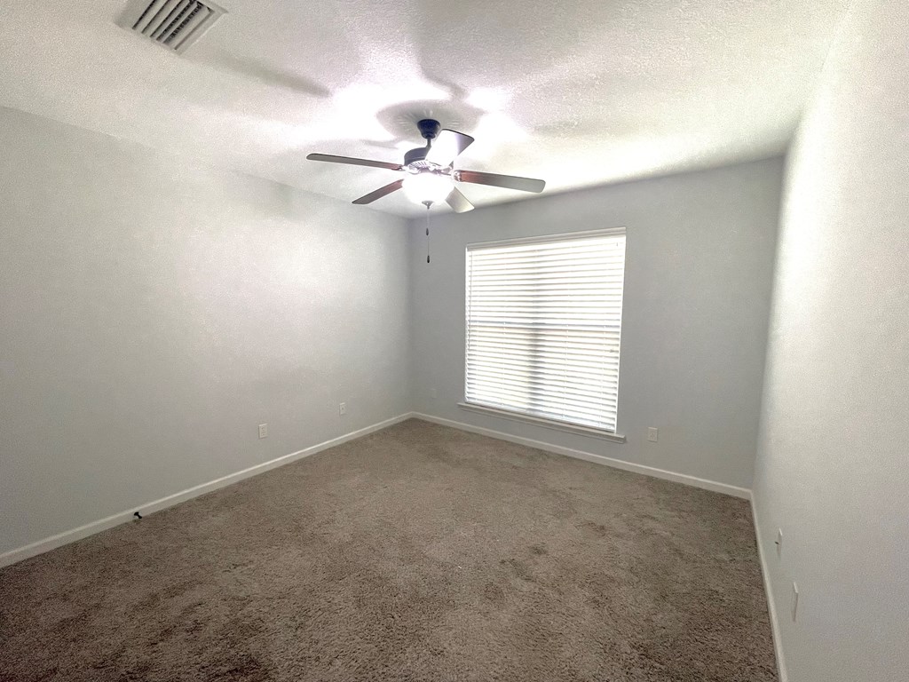 1320 Middleton Road Dothan, AL 36301 - Photo 22 of 39 Guest Bedroom 2