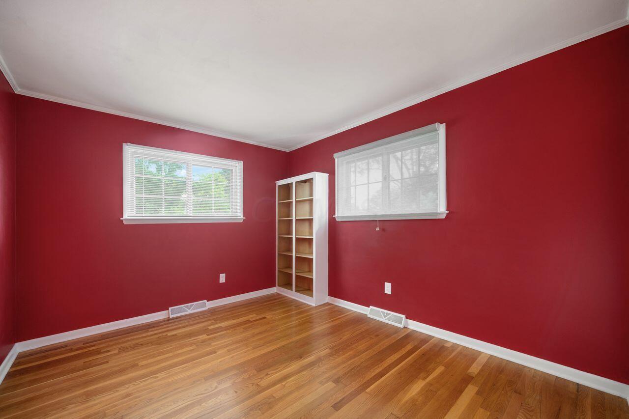 2110 Lytham Road Columbus, OH 43220 - Photo 23 of 39 Bedroom #3