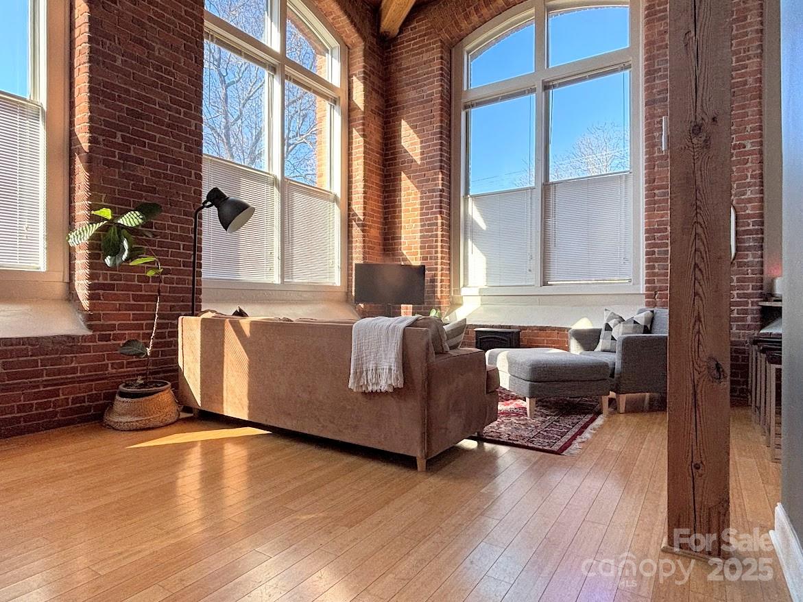 201 South Hoskins Road, Unit 136 Charlotte, NC 28208 - Photo 1 of 37