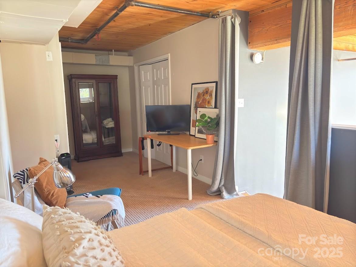 201 South Hoskins Road, Unit 136 Charlotte, NC 28208 - Photo 29 of 37