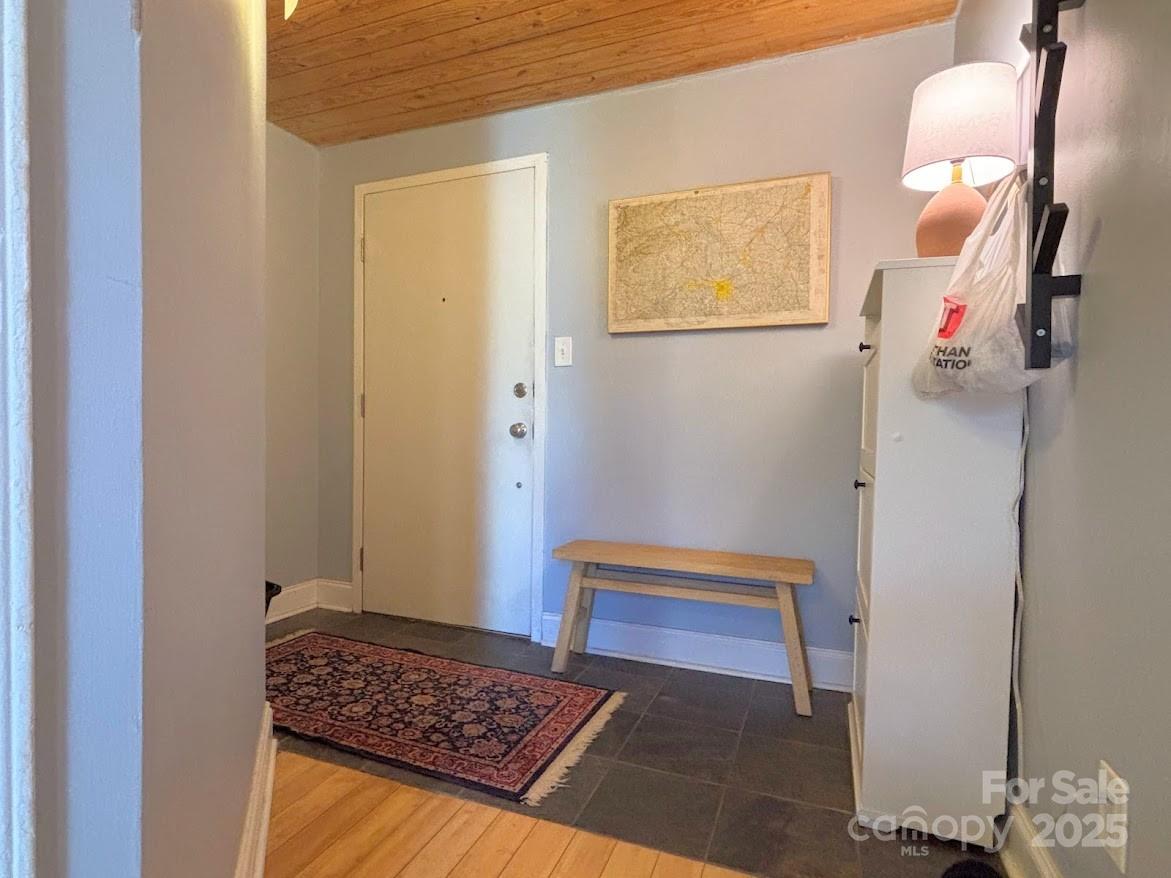 201 South Hoskins Road, Unit 136 Charlotte, NC 28208 - Photo 31 of 37