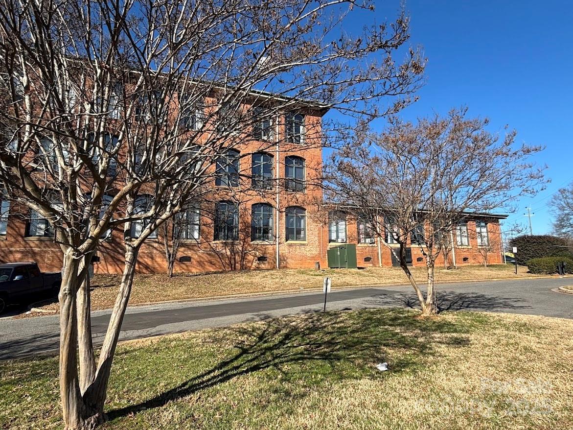 201 South Hoskins Road, Unit 136 Charlotte, NC 28208 - Photo 35 of 37
