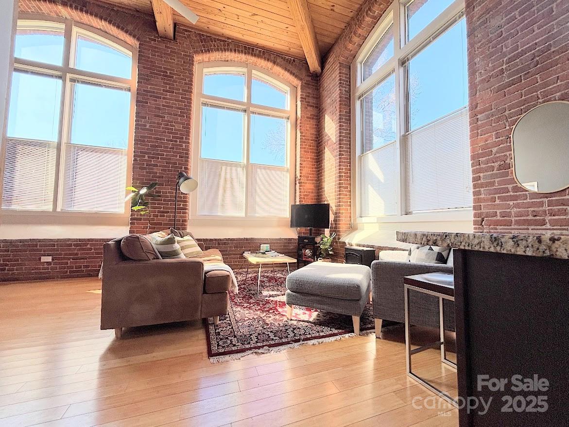 201 South Hoskins Road, Unit 136 Charlotte, NC 28208 - Photo 5 of 37