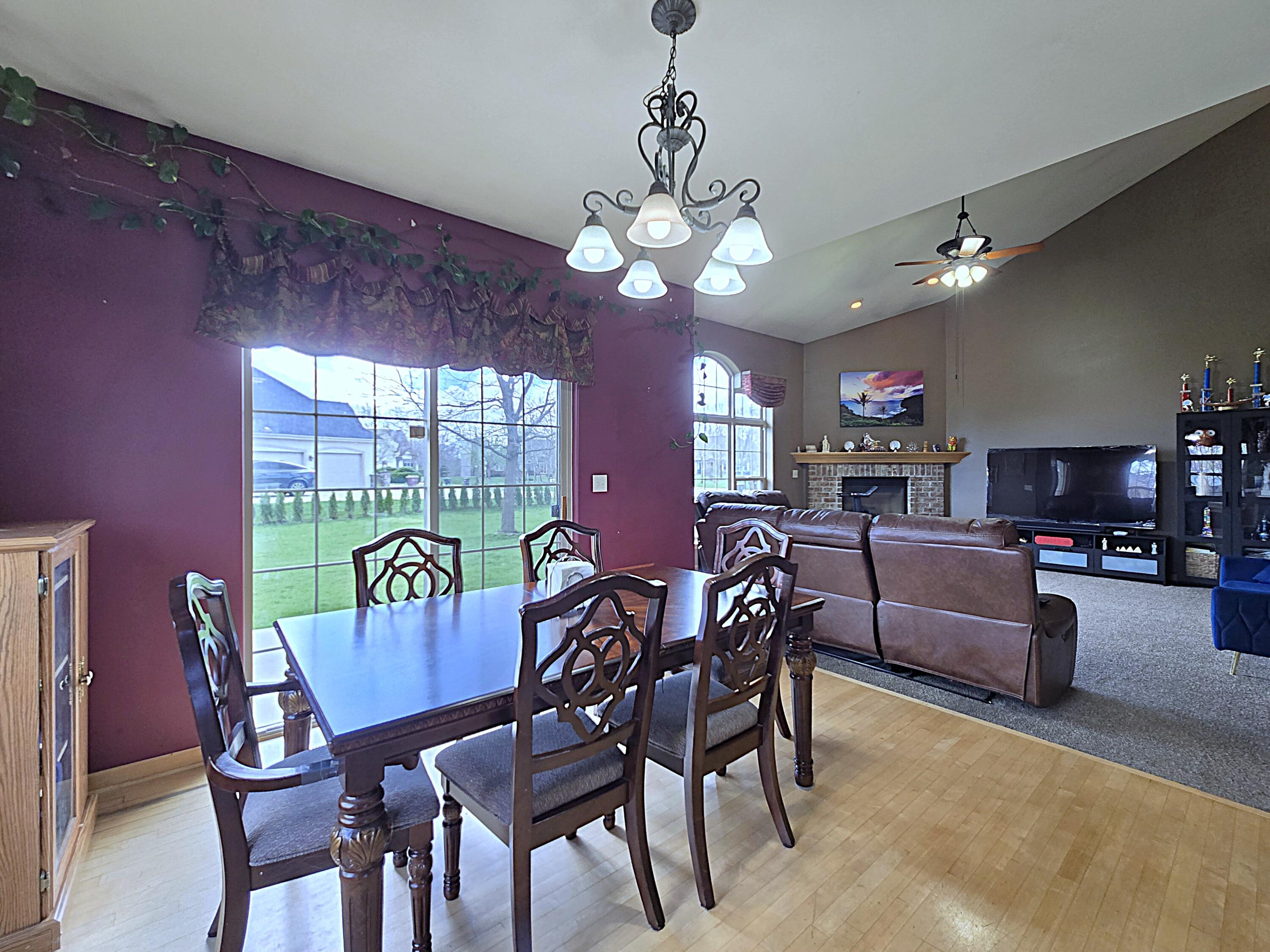 9729 West Prairie Grass Way Franklin, WI 53132 - Photo 11 of 73 Dinette