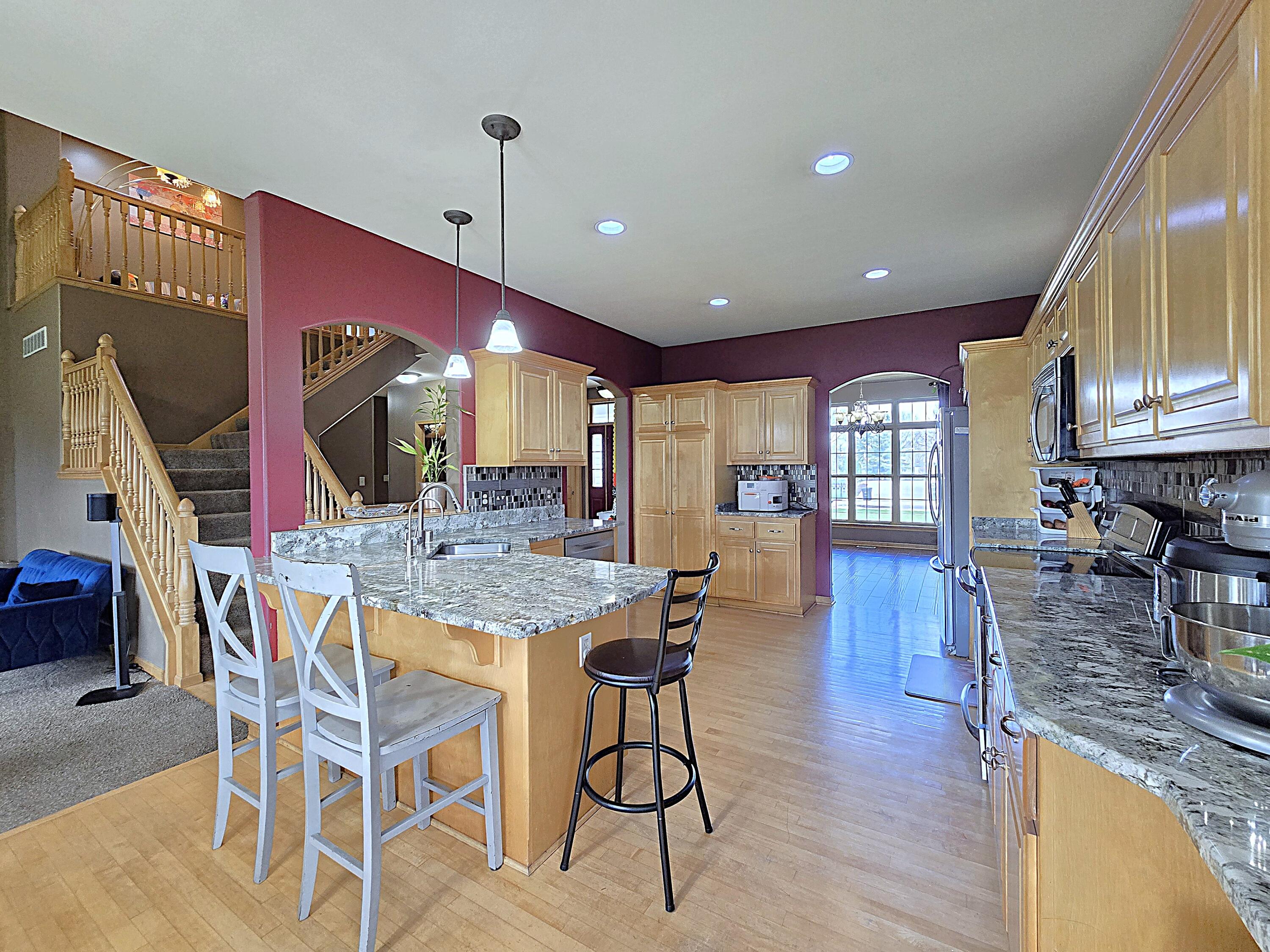 9729 West Prairie Grass Way Franklin, WI 53132 - Photo 2 of 73 Kitchen