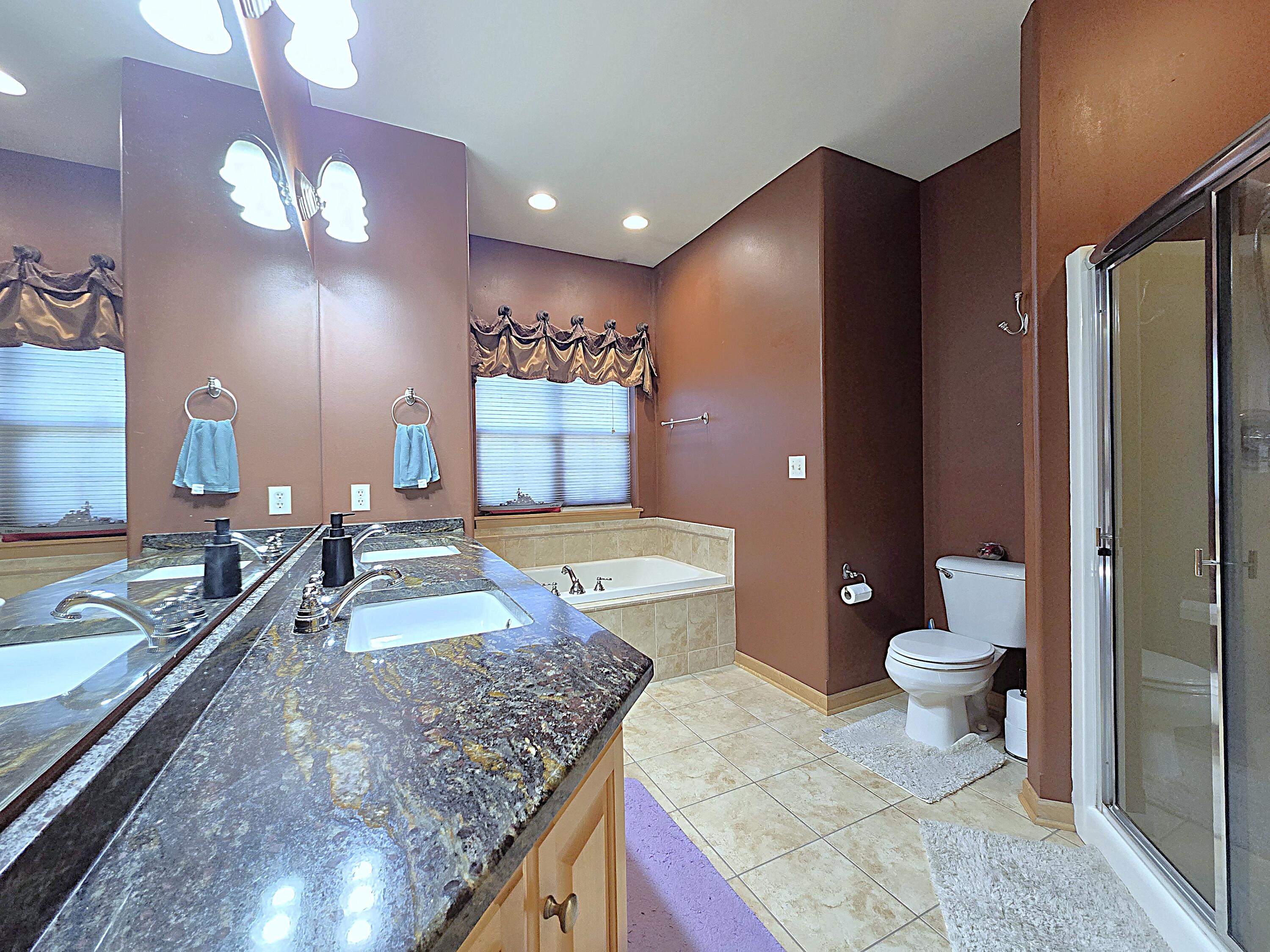 9729 West Prairie Grass Way Franklin, WI 53132 - Photo 25 of 73 Primary Bathroom
