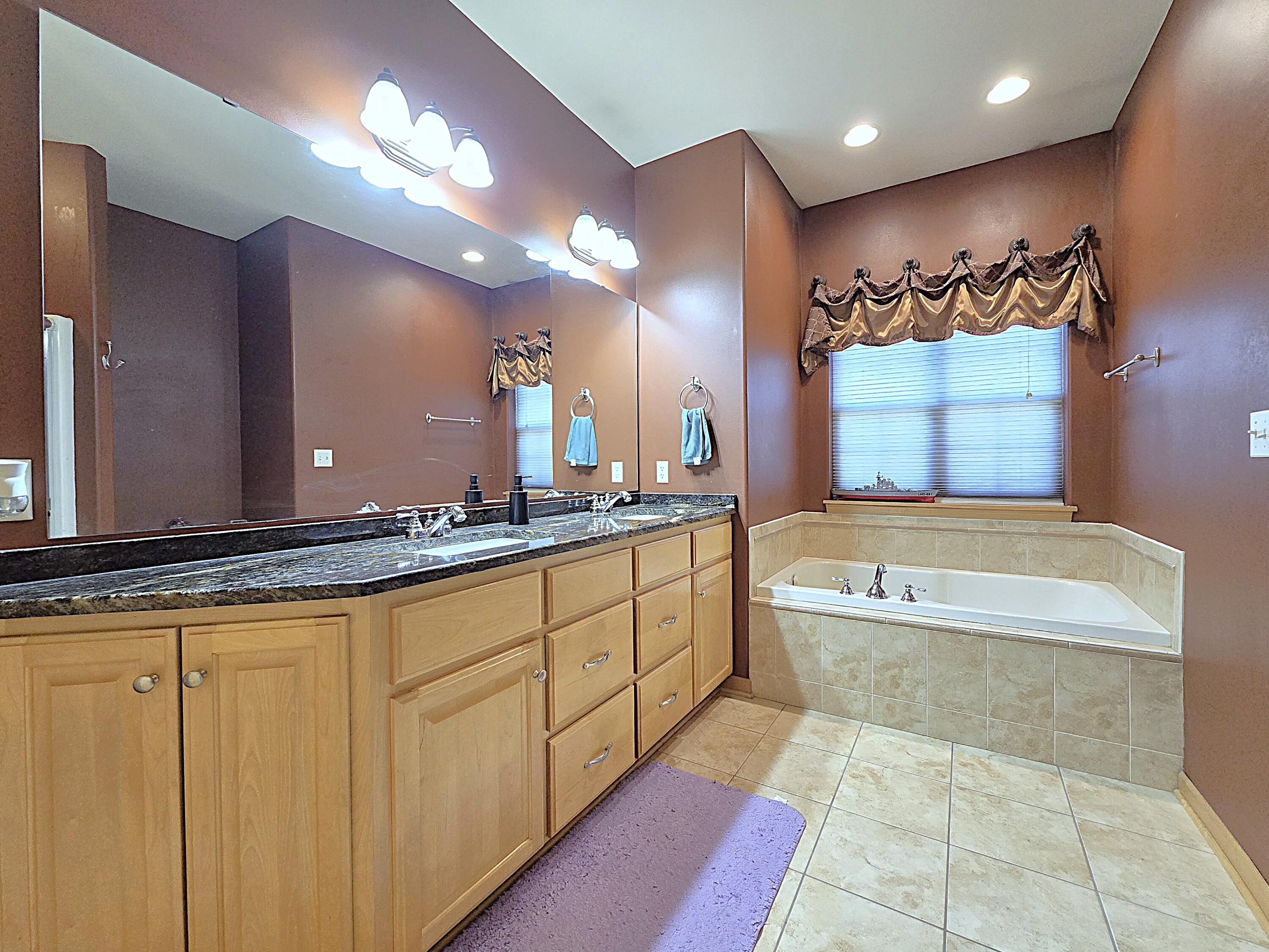 9729 West Prairie Grass Way Franklin, WI 53132 - Photo 26 of 73 Primary Bathroom