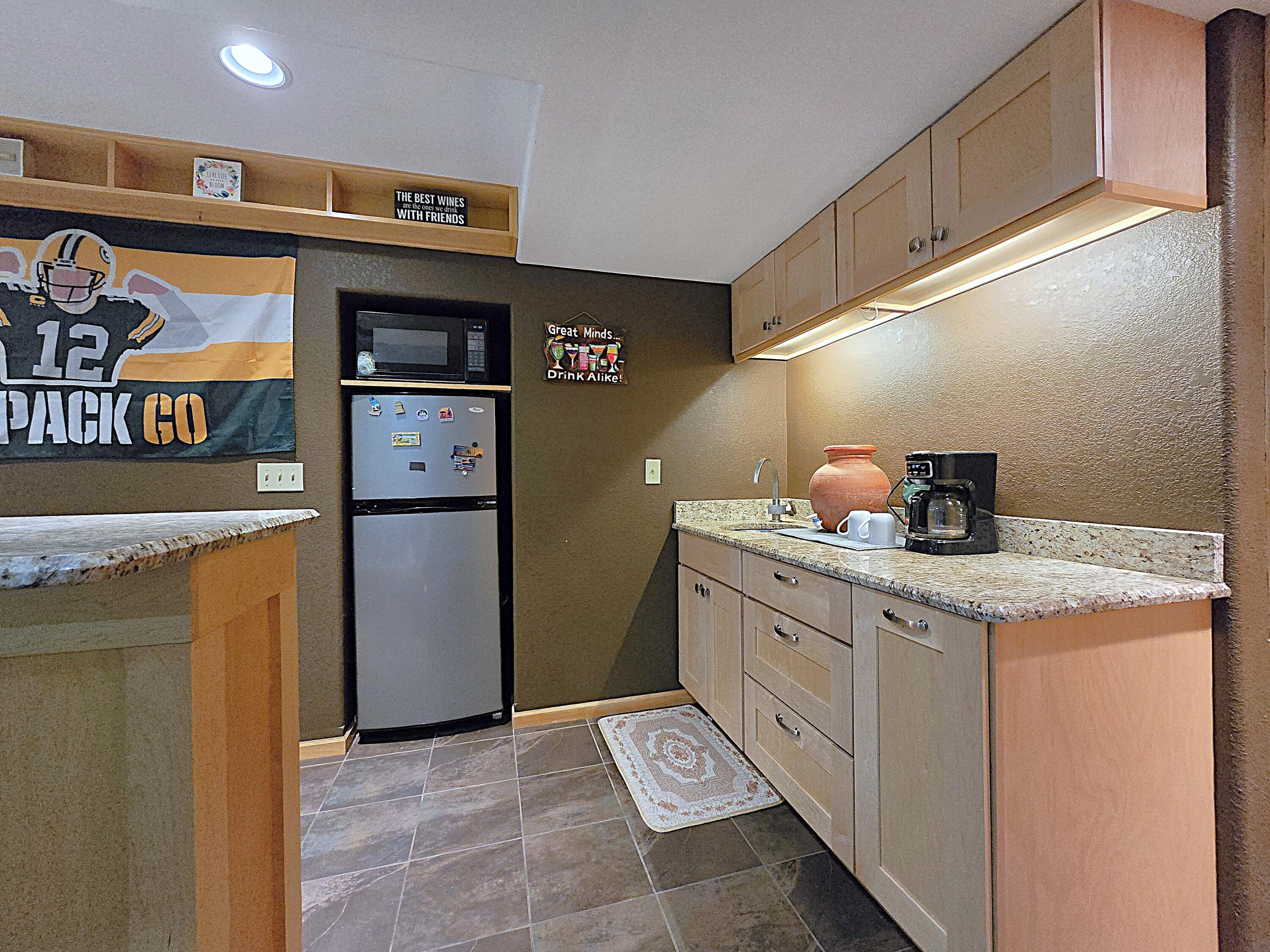 9729 West Prairie Grass Way Franklin, WI 53132 - Photo 55 of 73 Rec Room Bar