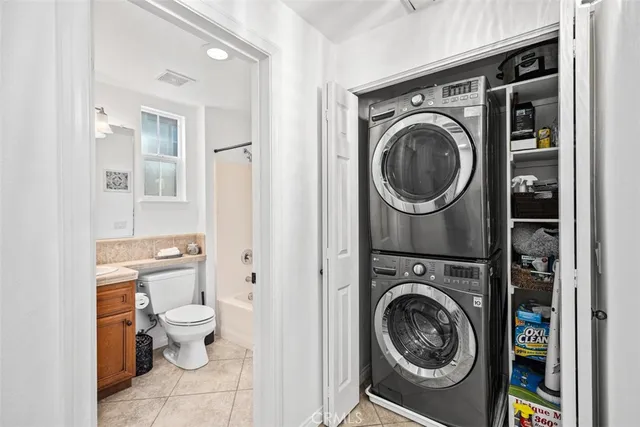 $1,150,000 | 109 Jadestone, Irvine, CA 92603