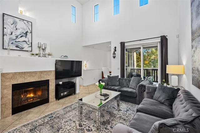 $1,150,000 | 109 Jadestone, Irvine, CA 92603