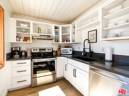 $549,000 | 2724 Stonehill Avenue, Joshua Tree, CA 92252