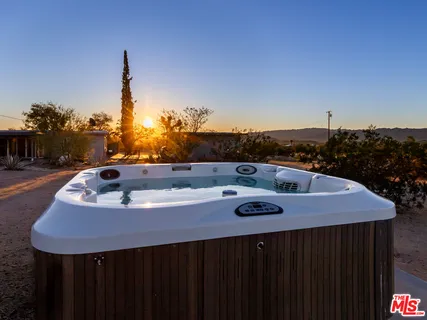 $549,000 | 2724 Stonehill Avenue, Joshua Tree, CA 92252