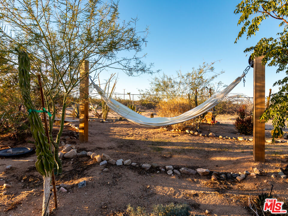 2724 Stonehill Avenue Joshua Tree, CA 92252 - Photo 45 of 65