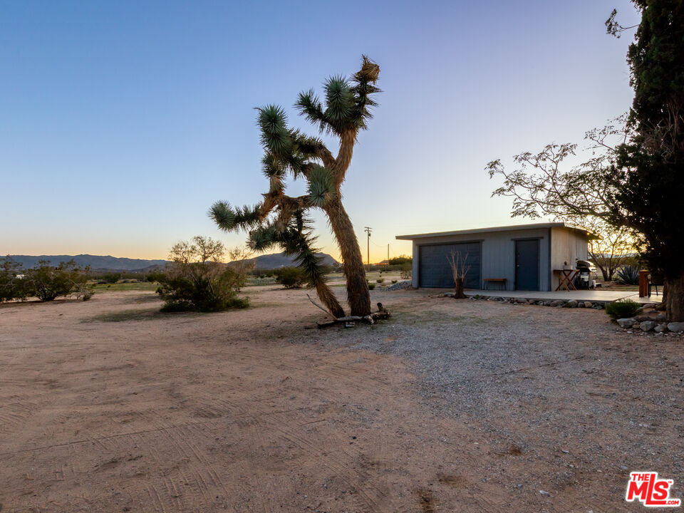 2724 Stonehill Avenue Joshua Tree, CA 92252 - Photo 52 of 65