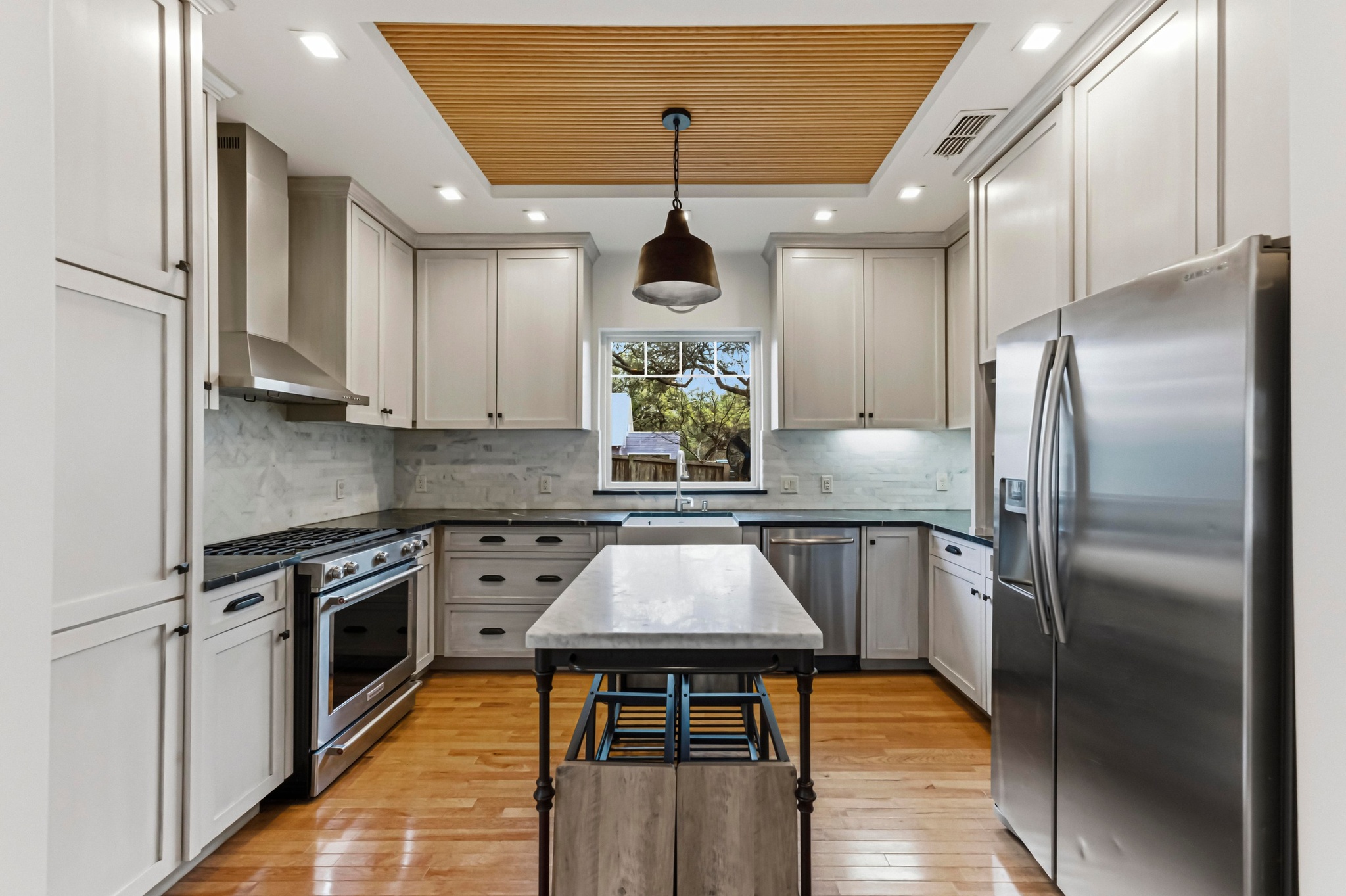 708 West Gibson Street Austin, TX 78704 - Photo 7 of 39