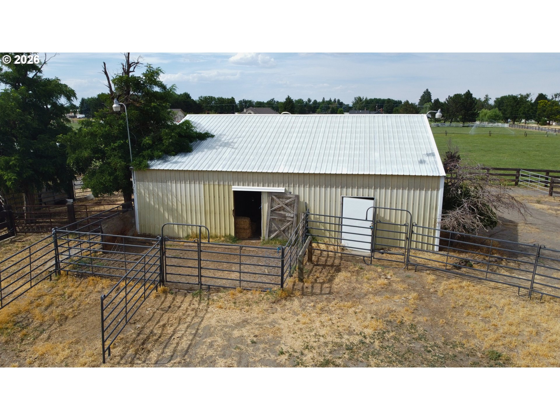 79404 Powerline Road Hermiston, OR 97838 - Photo 11 of 35