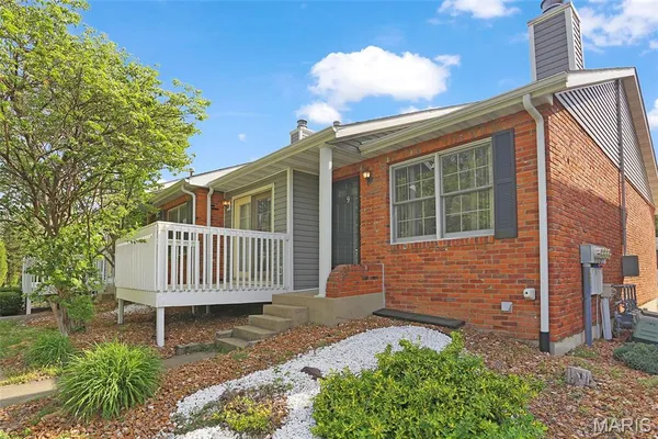 $150,000 | 300 Pine Lake Road, Unit 9, Collinsville, IL 62234