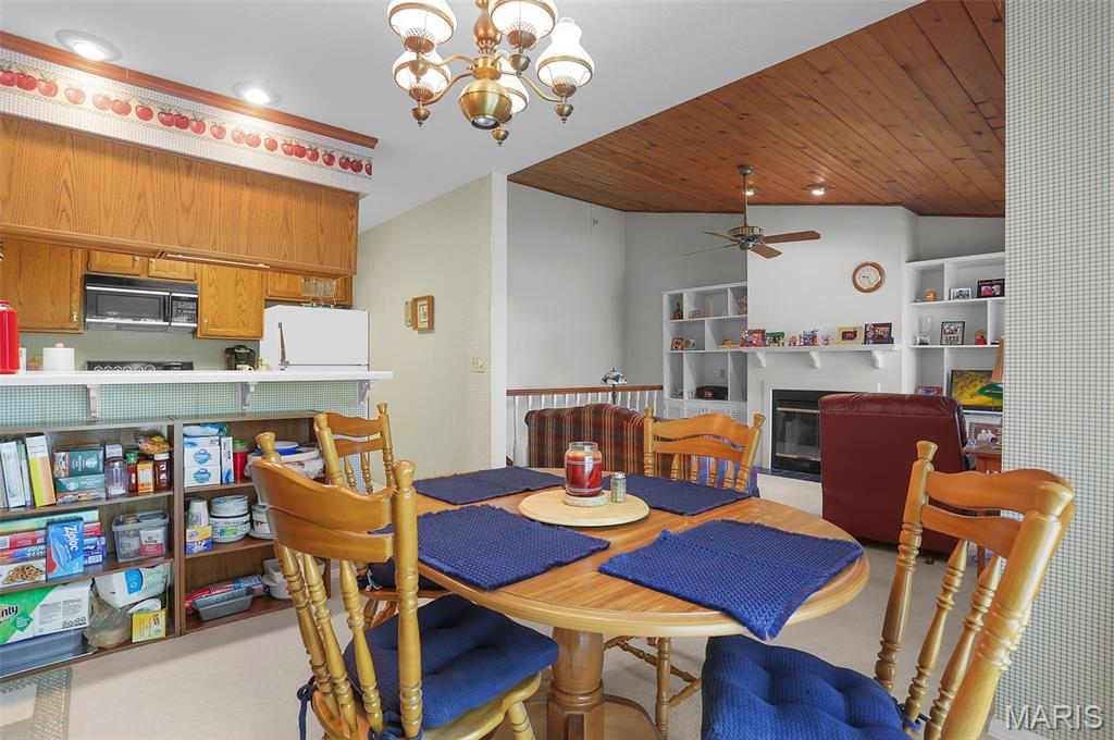 300 Pine Lake Road, Unit 9 Collinsville, IL 62234 - Photo 7 of 19