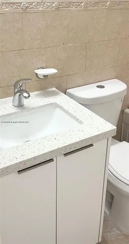 $1,950 | 605 West 68th Street, Unit 23, Hialeah, FL 33014