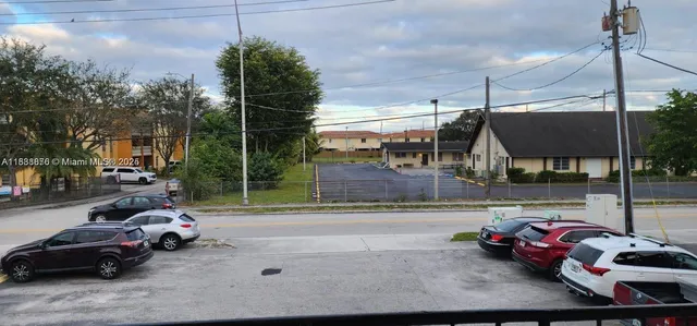 $1,950 | 605 West 68th Street, Unit 23, Hialeah, FL 33014