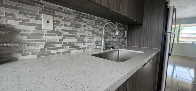 $1,950 | 605 West 68th Street, Unit 23, Hialeah, FL 33014