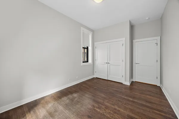 $269,900 | 812 North Boulevard, Unit 201, Oak Park, IL 60301