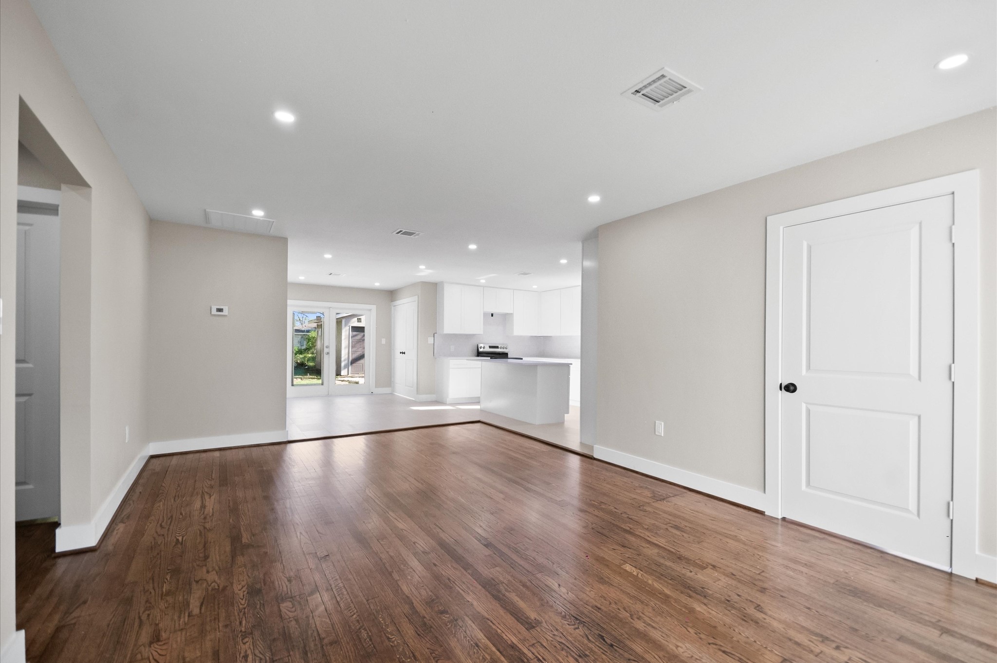 4850 Marietta Lane Houston, TX 77021 - Photo 3 of 18